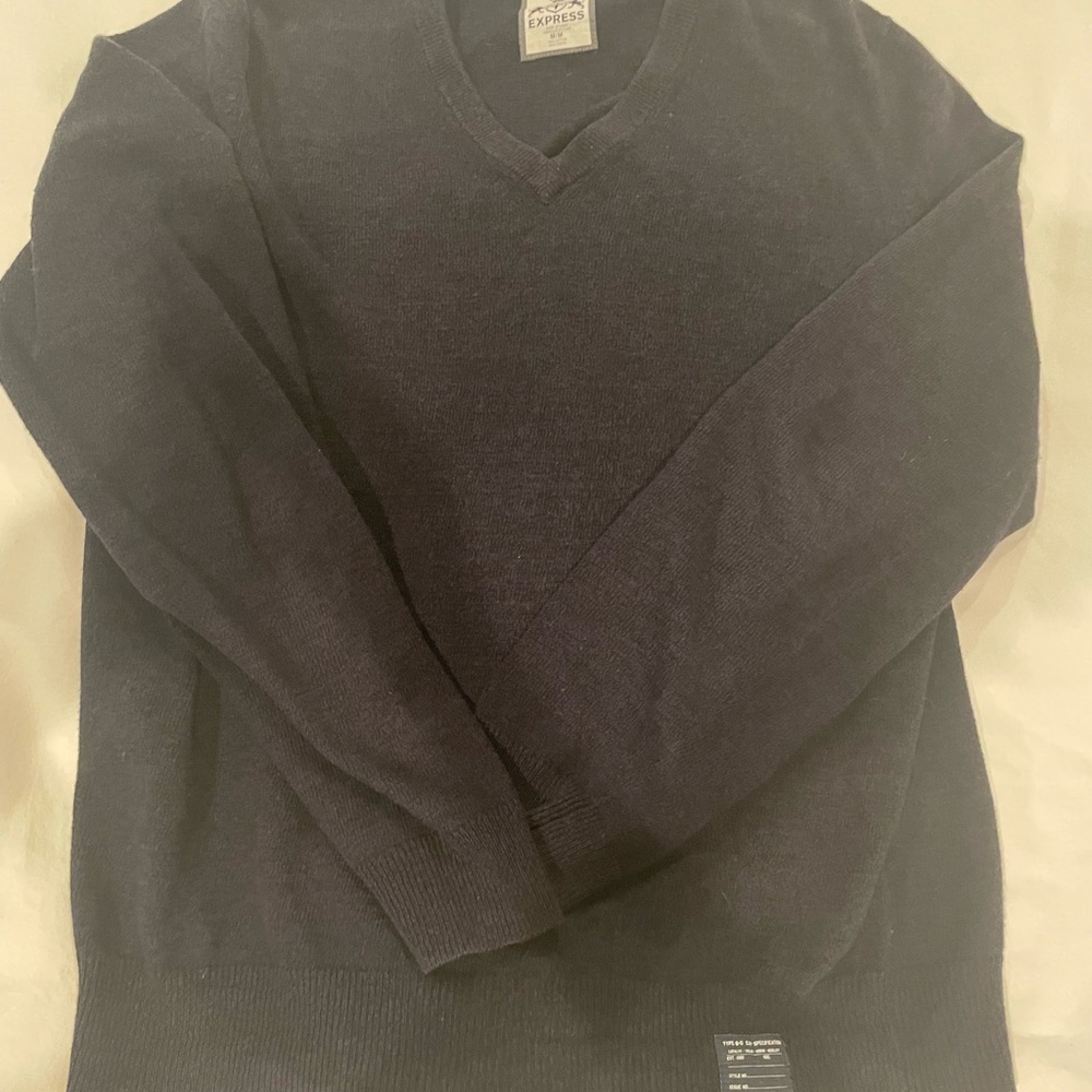 V neck sweater